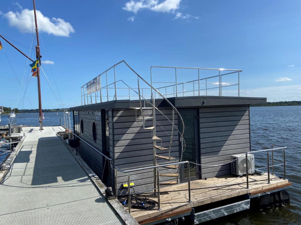 Отель Hausboot Fjord Nordstern Mit Dachterrasse In Шлезвиг Экстерьер фото
